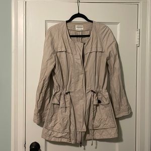 Khaki modern trench with adjustable cinched waist